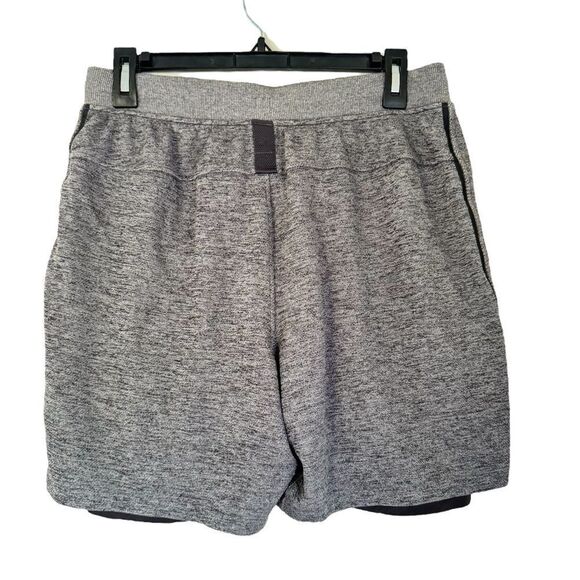 Lululemon T.H.E. Short 7" Mesh *Liner Graphite Grey / Vapor Size Medium - Picture 2 of 5